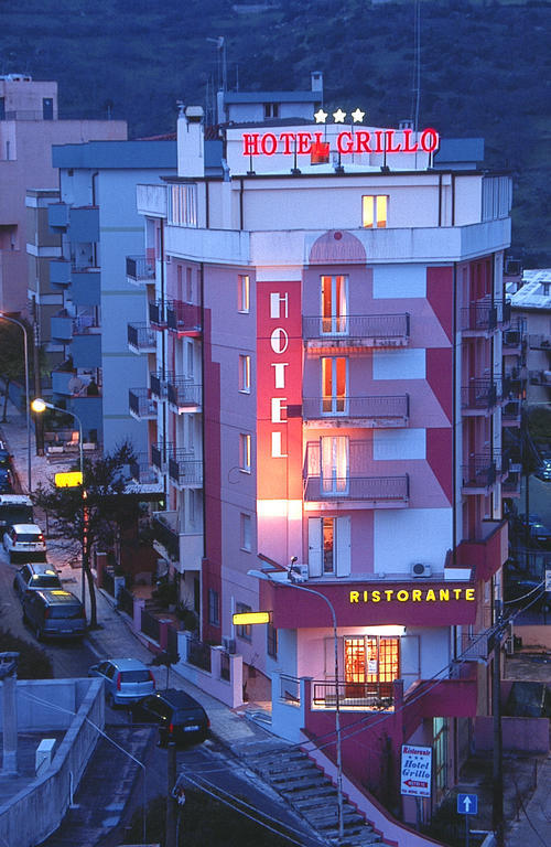 Hotel Grillo Nuoro  Dış mekan fotoğraf