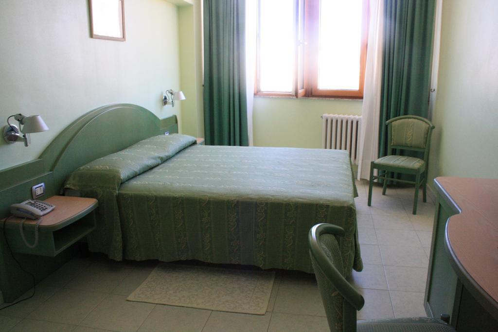 Hotel Grillo Nuoro  Dış mekan fotoğraf